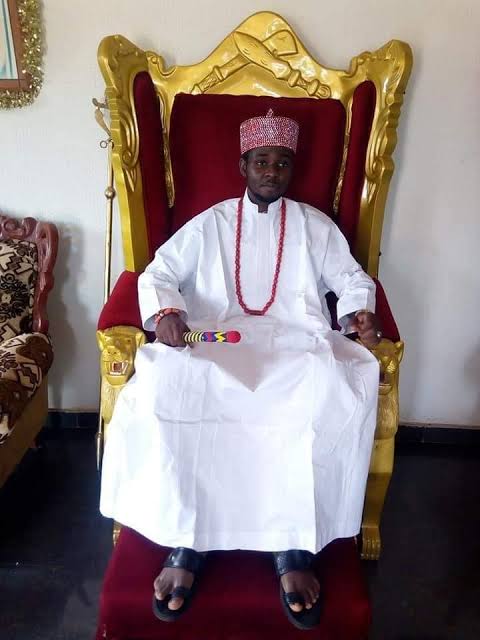 1E8BC6B3-7643-4194-B187-C62EA4711213