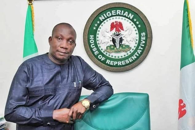 3FC4CEB3-56F3-4446-A0FC-EAA76662A76B