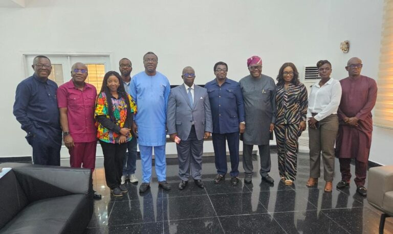 0478F86E-39CF-414B-AF6F-6DACA841C6BA